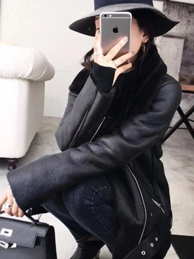 Angela | Stylish Shearling Aviator Jacket - Picela