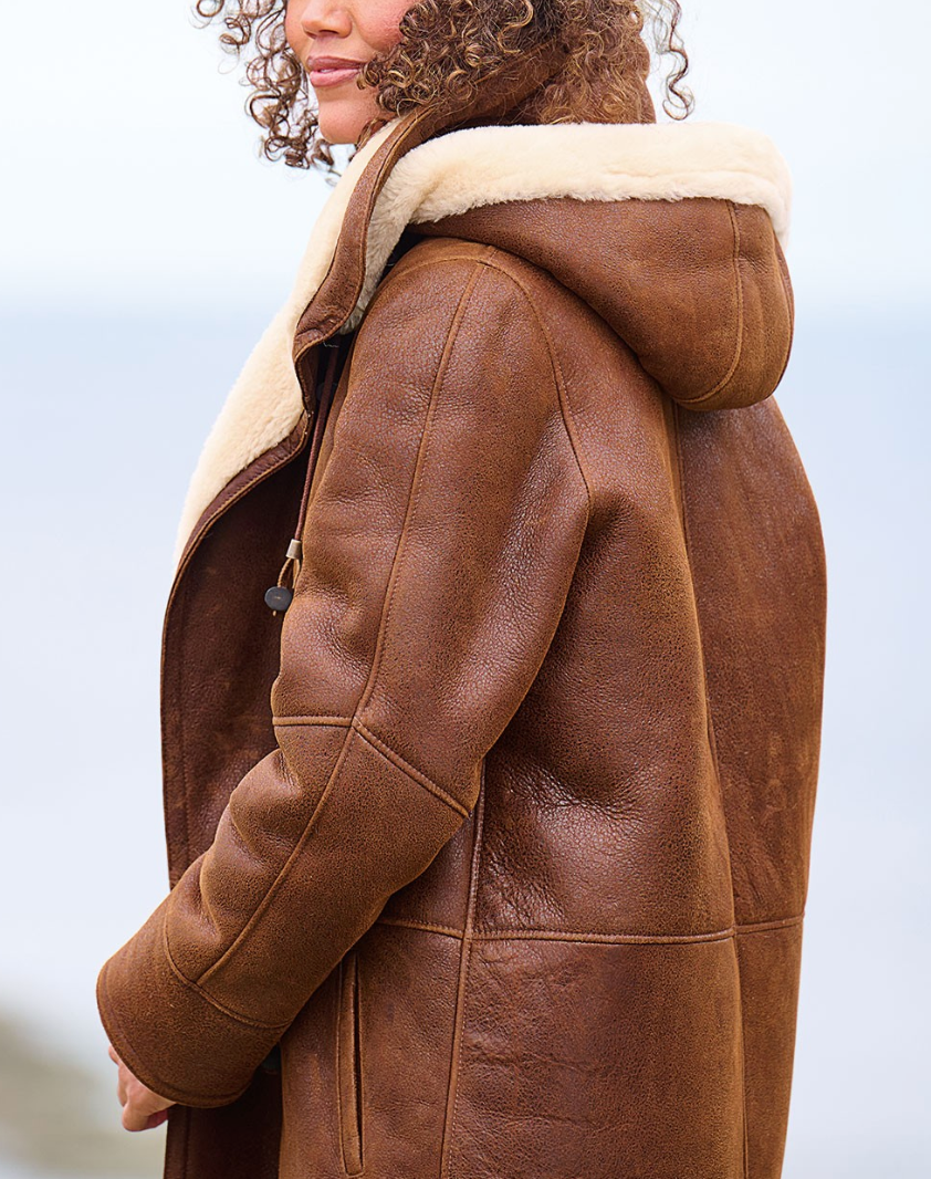 Ashley | Cozy Shearling Toggle Coat - Picela