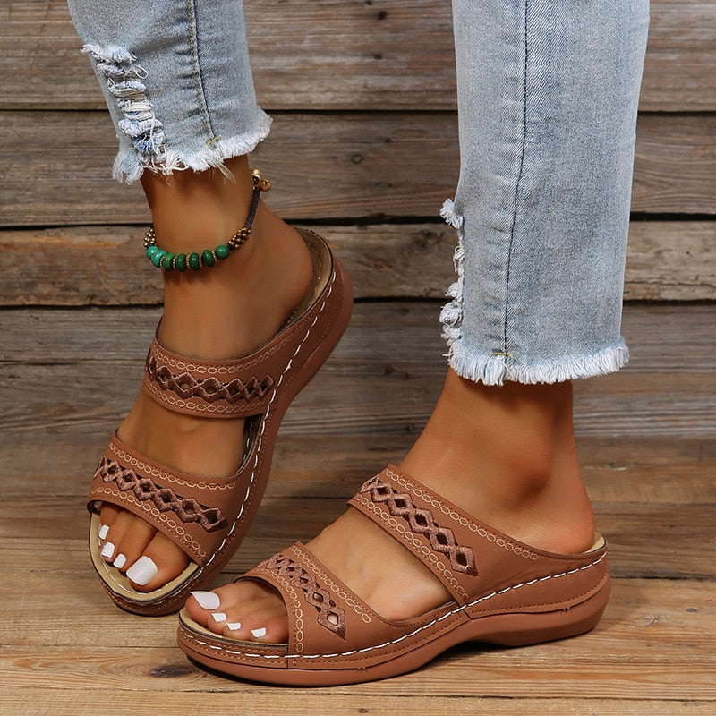 Danielle | Comfortable Cutout Wedge Sandals - Picela