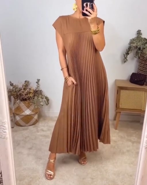 Jennifer | Elegant Ivory Maxi Dress - Picela