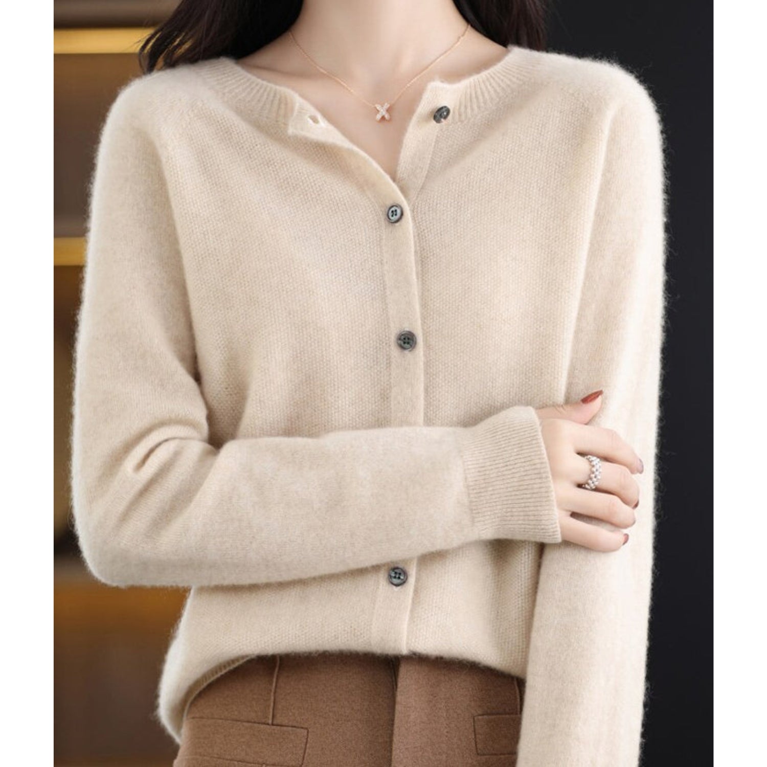 Kelly | Elegant Fitted Button-Down Cardigan - Picela