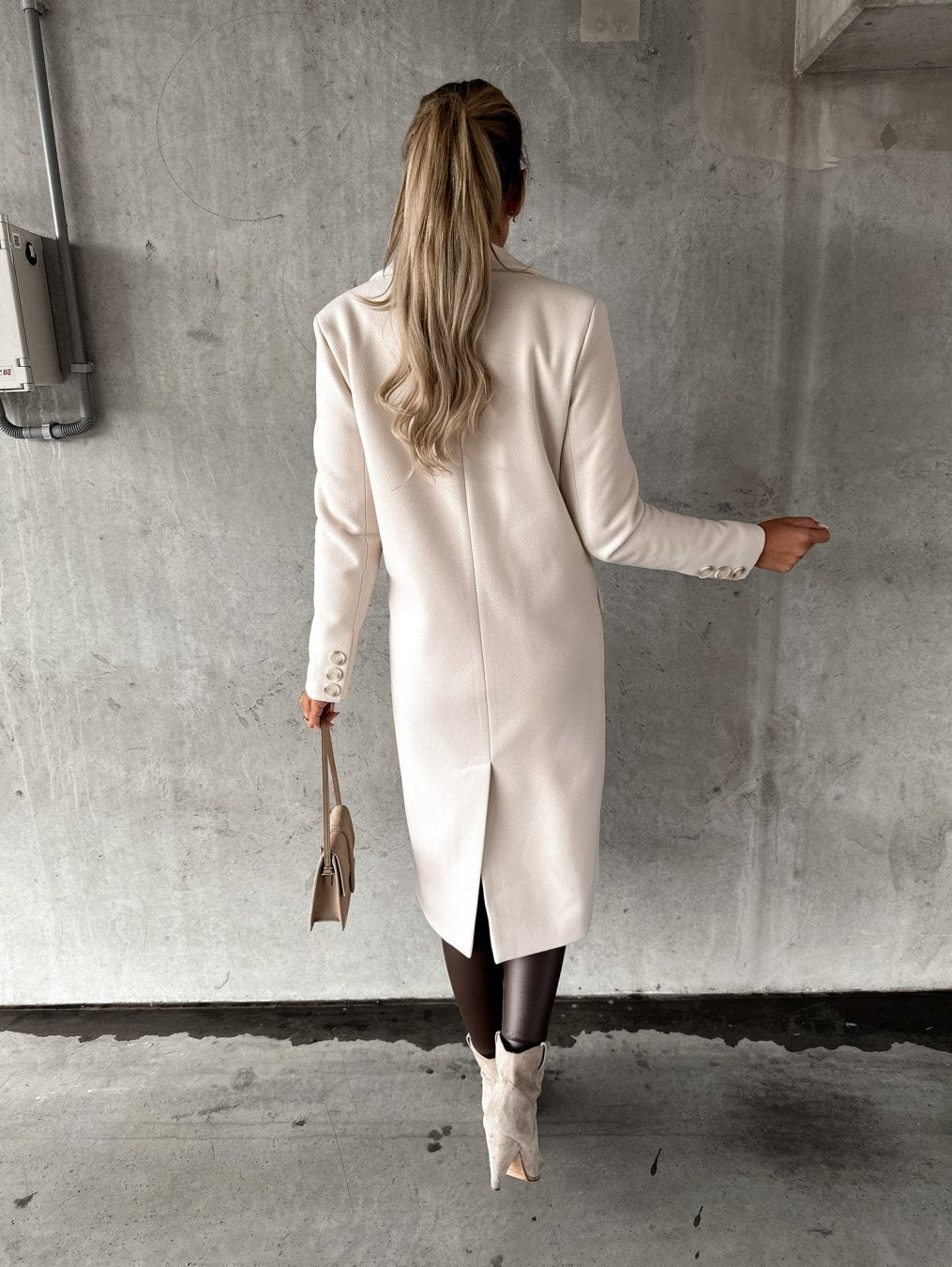 Kimberly | Elegant Double-Breasted Longline Coat - Picela