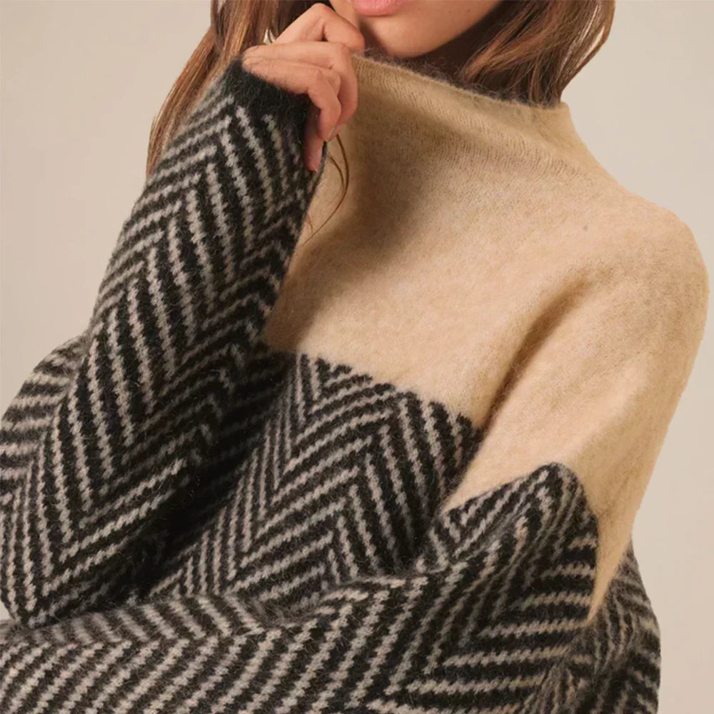 Samantha | Cozy Chevron Turtleneck Sweater - Picela
