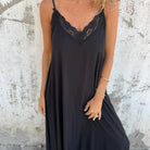 Sarah | Feminine Trim Maxi Dress - Picela