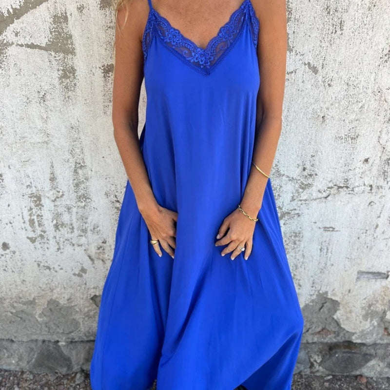 Sarah | Feminine Trim Maxi Dress - Picela