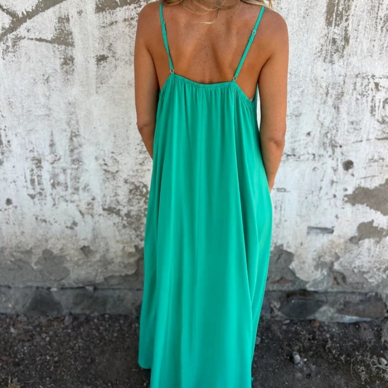 Sarah | Feminine Trim Maxi Dress - Picela