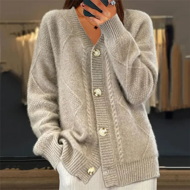 Stephanie | Elegant Cable-Knit Button Cardigan - Picela